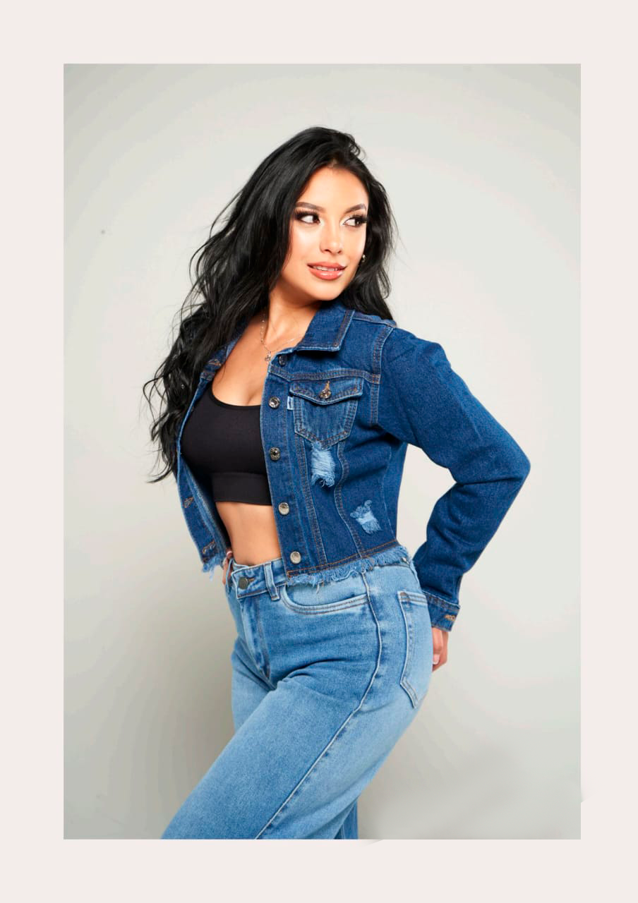 Chaqueta de Jeans Clásica con Desflecado