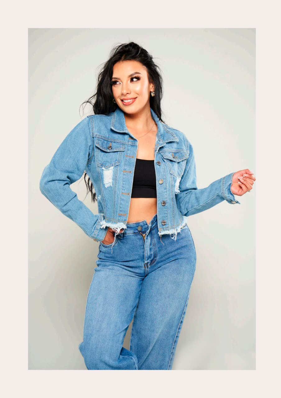 Chaqueta de Jeans Clásica con Desflecado