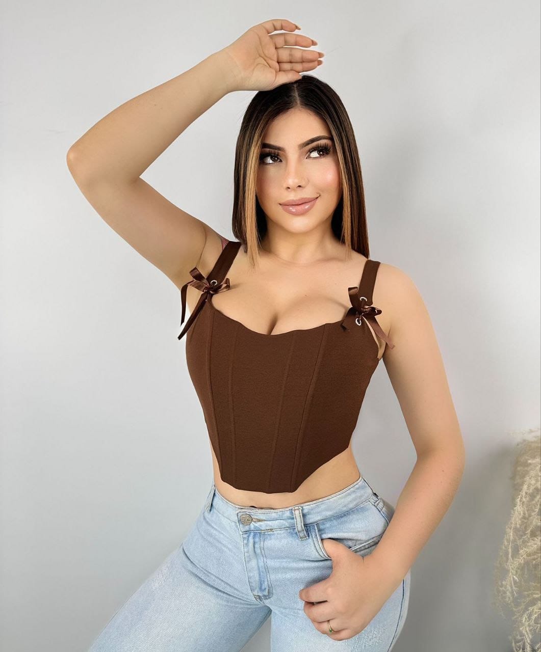Top Corsetero con Tirantes y Lazos Decorativos