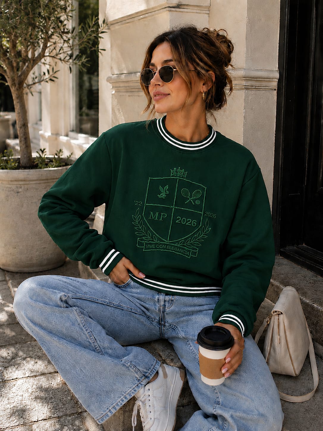 Buso Mujer Cuello Redondo Escudo Bordado Estilo Universitario